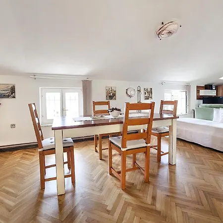 Hortensia Apartment *